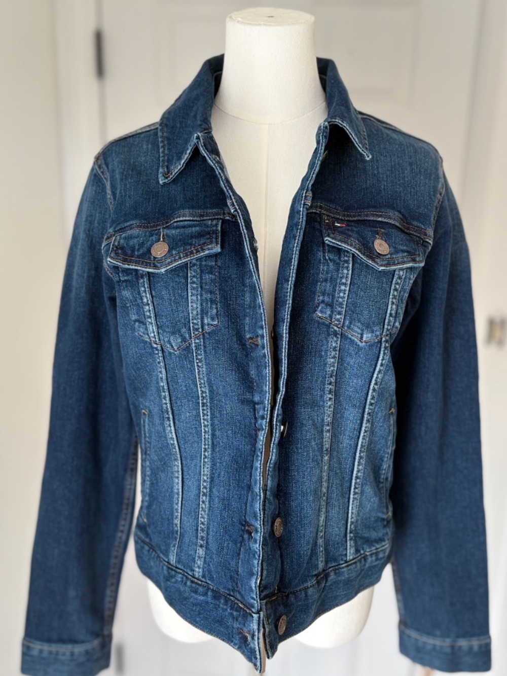 New Tommy Hilfiger Classic Denim Jacket Size M